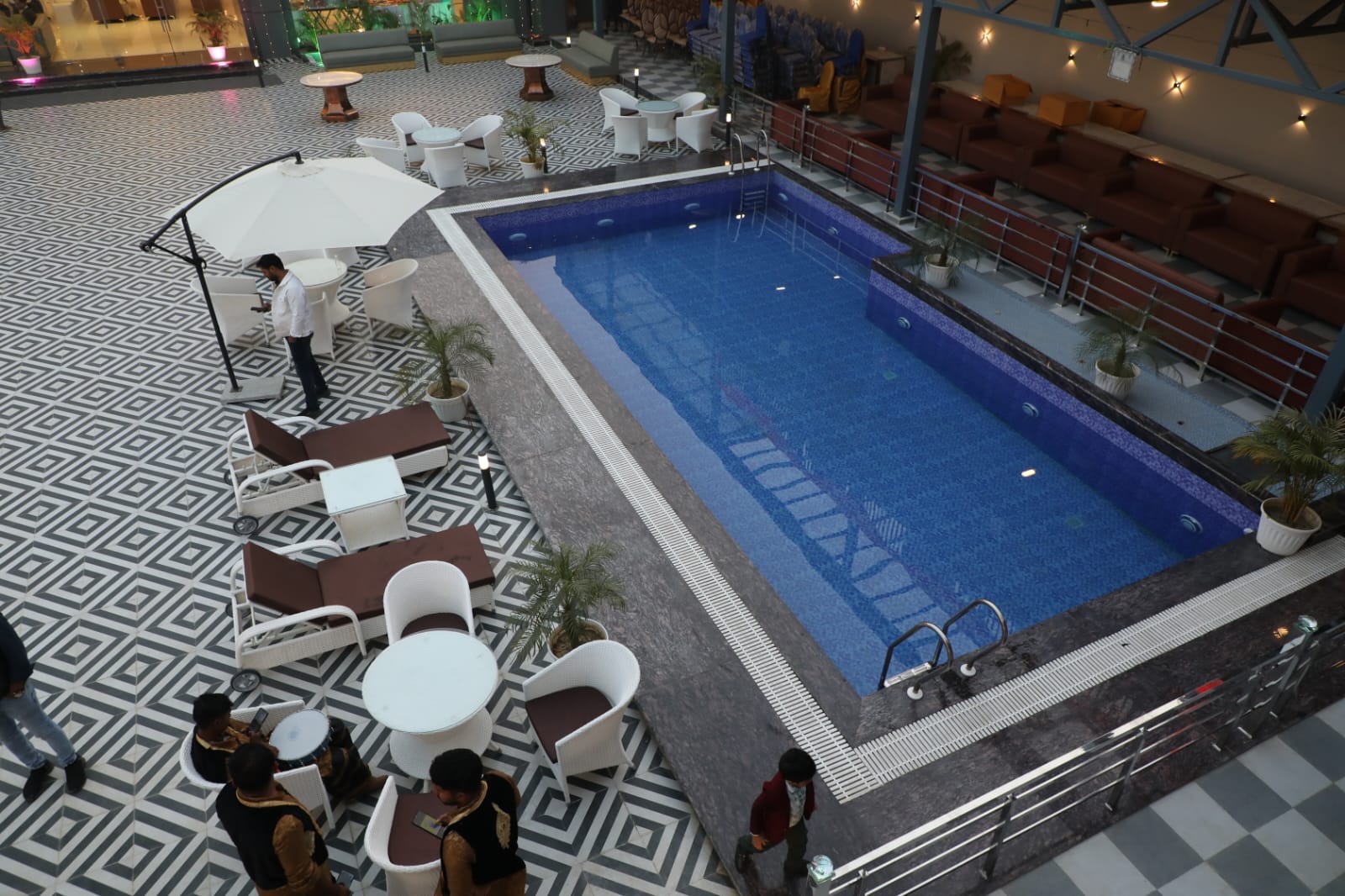 Pool 05