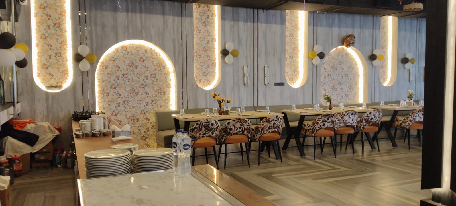 Dinning 03