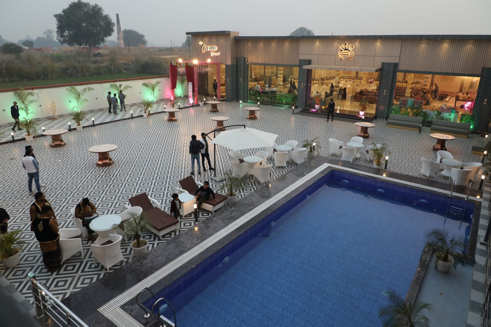 Pool 01